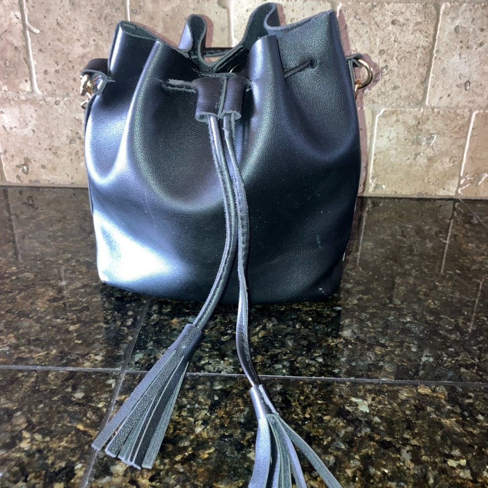 Bucket bag
